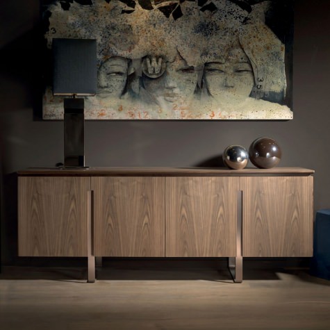 Credenza in noce massello a 4 ante