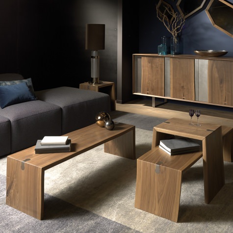 Complementi d\'arredo per il salotto in noce massello o rovere massello