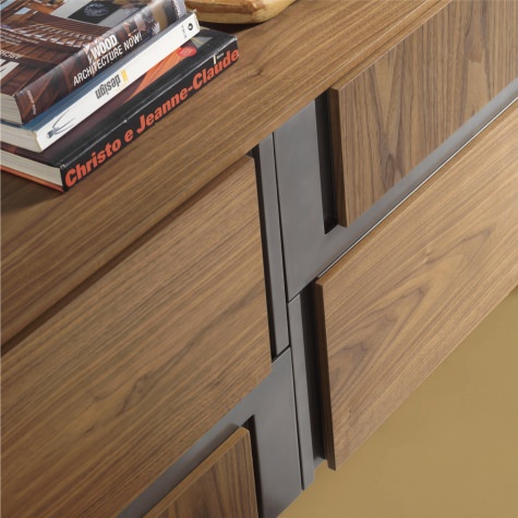 Credenza CLIK con cestoni e ante intarsiate