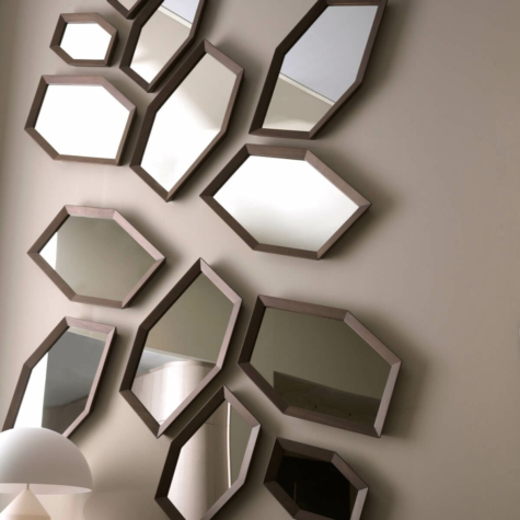 Hexagone mirror with frame in solid walnut, composition 3