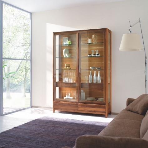 Glass cabinet in solid walnut with 2 doors and 2 drawers