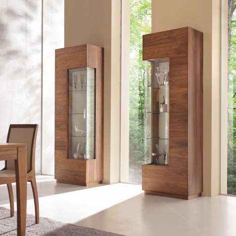 Vista glass cabinet in solid walnut Vista glass cabinet in solid walnut