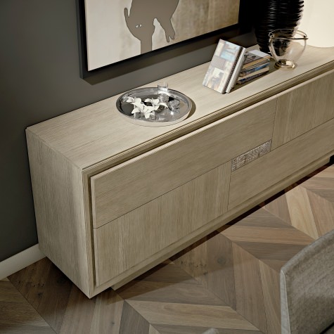 Credenza in rovere con vano segreto