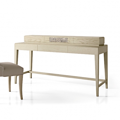 Toeletta con struttura in rovere Toeletta con struttura in rovere