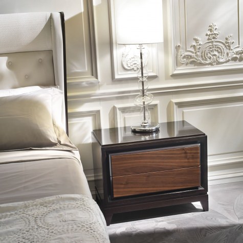 Bed side table in walnut or oak