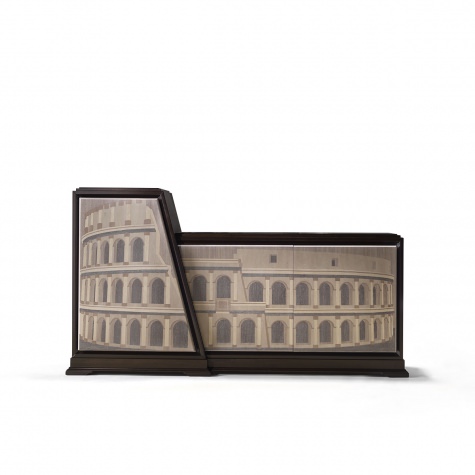 Credenza porta TV in legno con ripiani intarsiata a mano Colosseo Credenza porta TV in legno con ripiani intarsiata a mano Colosseo