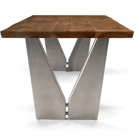 Vivo Table in solid walnut or oak Vivo Table in solid walnut or oak